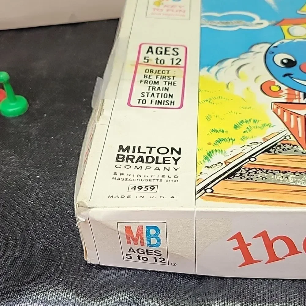 HAPPY LITTLE TRAIN Children's Board Game Vintage  Milton Bradley 1957‎